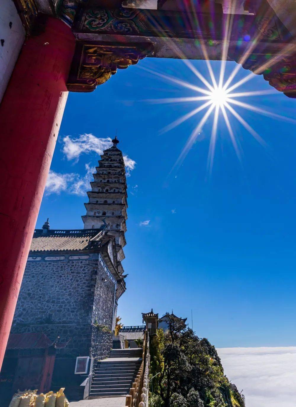 11月20日-24日大理州州庆期间,大理州内居民游鸡足山免景区门票!