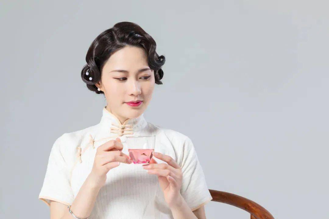 池莉漂亮是女人的大敌