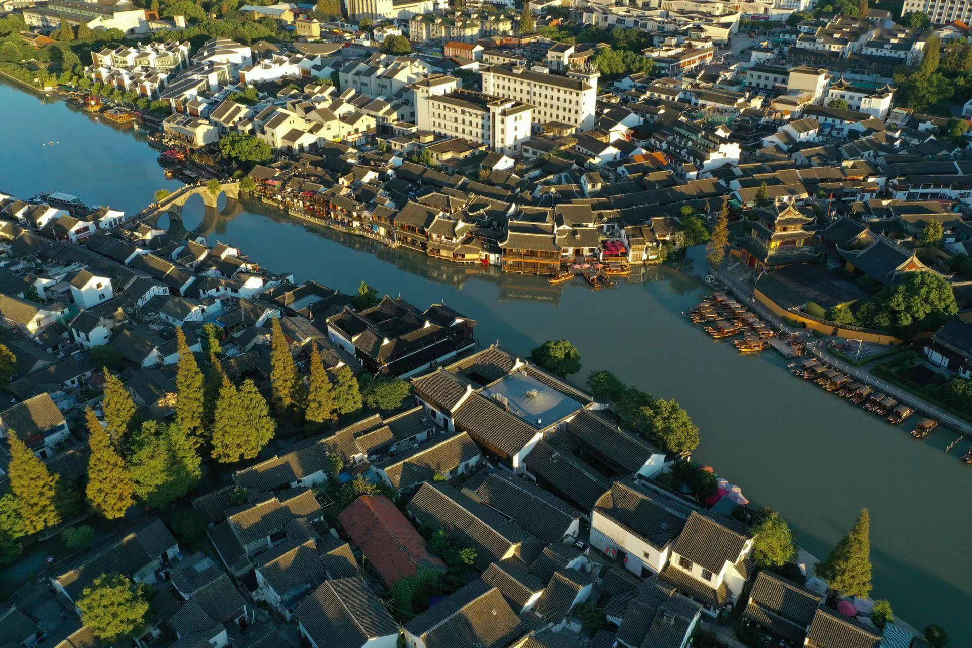 青浦新城建设东风,乘长三角一体化之势,古镇朱家角将更具灵韵