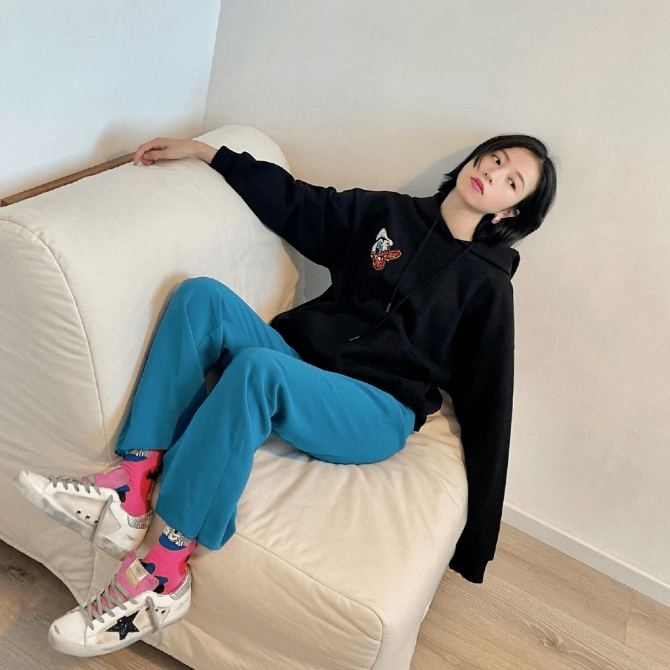 头像自拍一定要学周雨彤