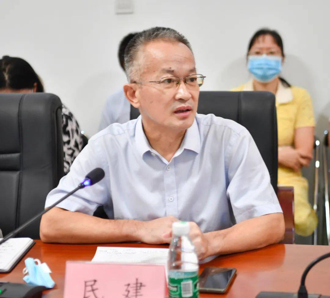 潘国华到各民主党派市委会市台联机关走访调研