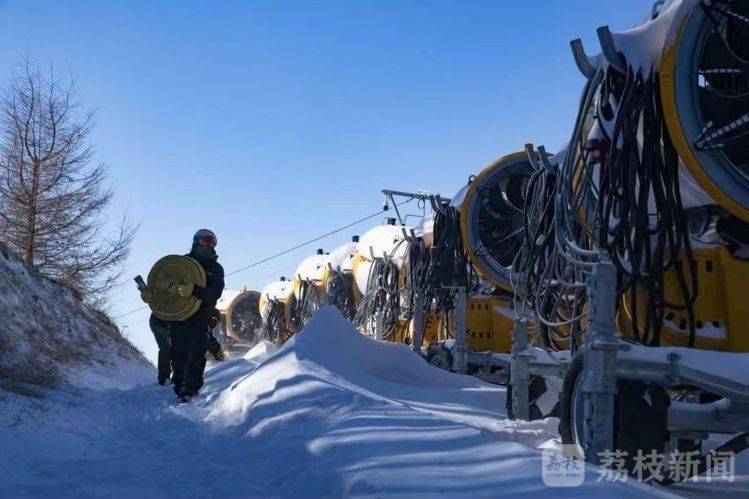 赛道|国家高山滑雪中心今起开始为冬奥会造雪