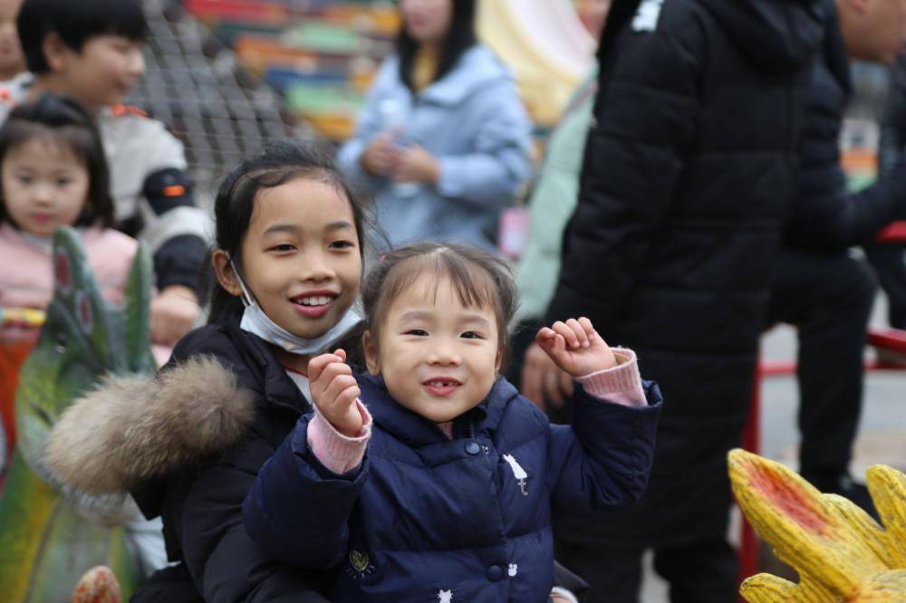 世界儿童日遇见周末，重庆游乐场所人气旺
