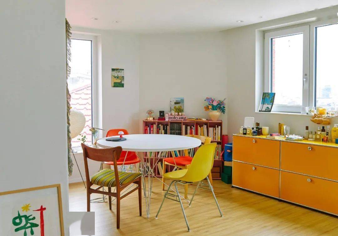 艺术一位男生给爱家融入了100种色彩，将会呈现出怎样的家居风格？