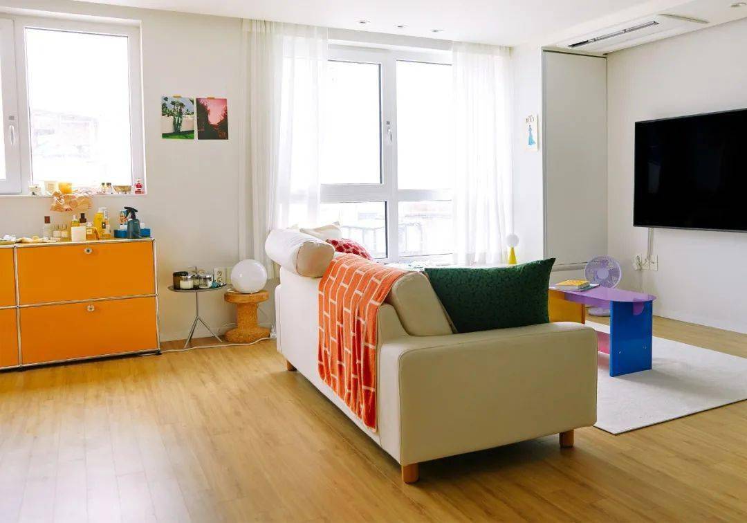 艺术一位男生给爱家融入了100种色彩，将会呈现出怎样的家居风格？