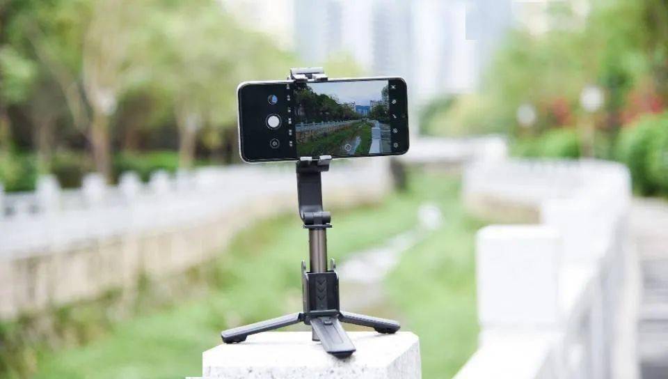 大家最近又入手了哪些有趣的手机周边配件？丨糖纸新鲜事 07