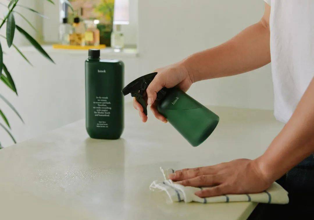 艺术一位男生给爱家融入了100种色彩，将会呈现出怎样的家居风格？