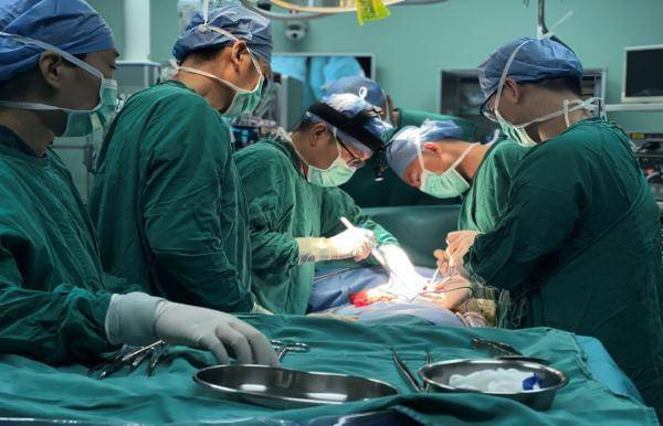 肿瘤|惊了！这个“小毛病”，竟把女子左肺“压没了”？