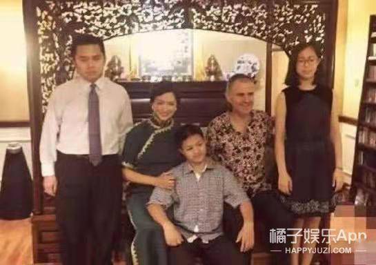 八卦爆料|还记得金星领养的三个孩子吗？他们已经长这么大了！