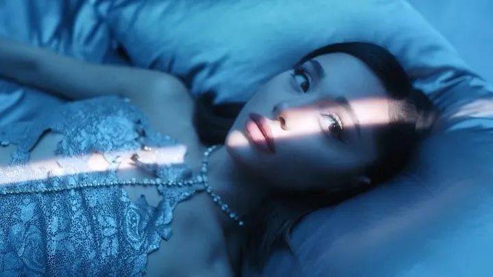 因为Ariana 美妆品牌抄袭后续，母公司三观不正！