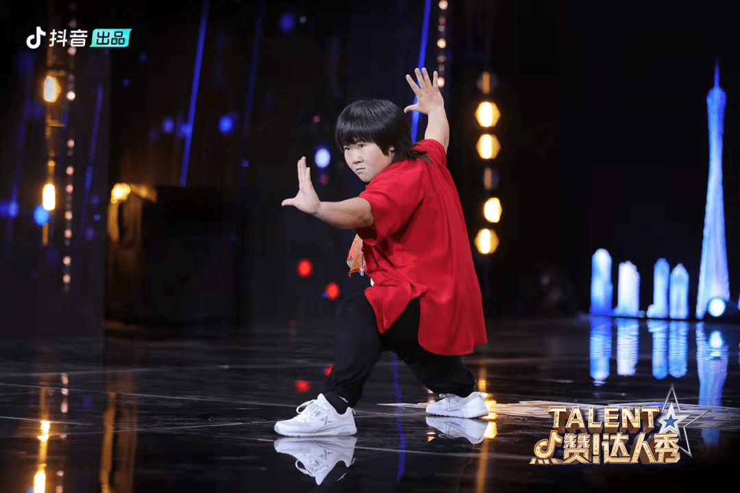 群体|两年后携抖音重启，归来的《点赞！达人秀》仍是“国民综艺”