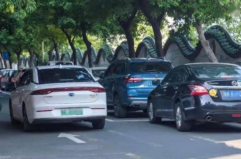 市区部分临停车位拟收费 正公开征求意见 道路