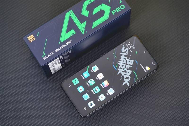 跑分首次破百万！黑鲨4S Pro评测：武装到牙齿的游戏机皇