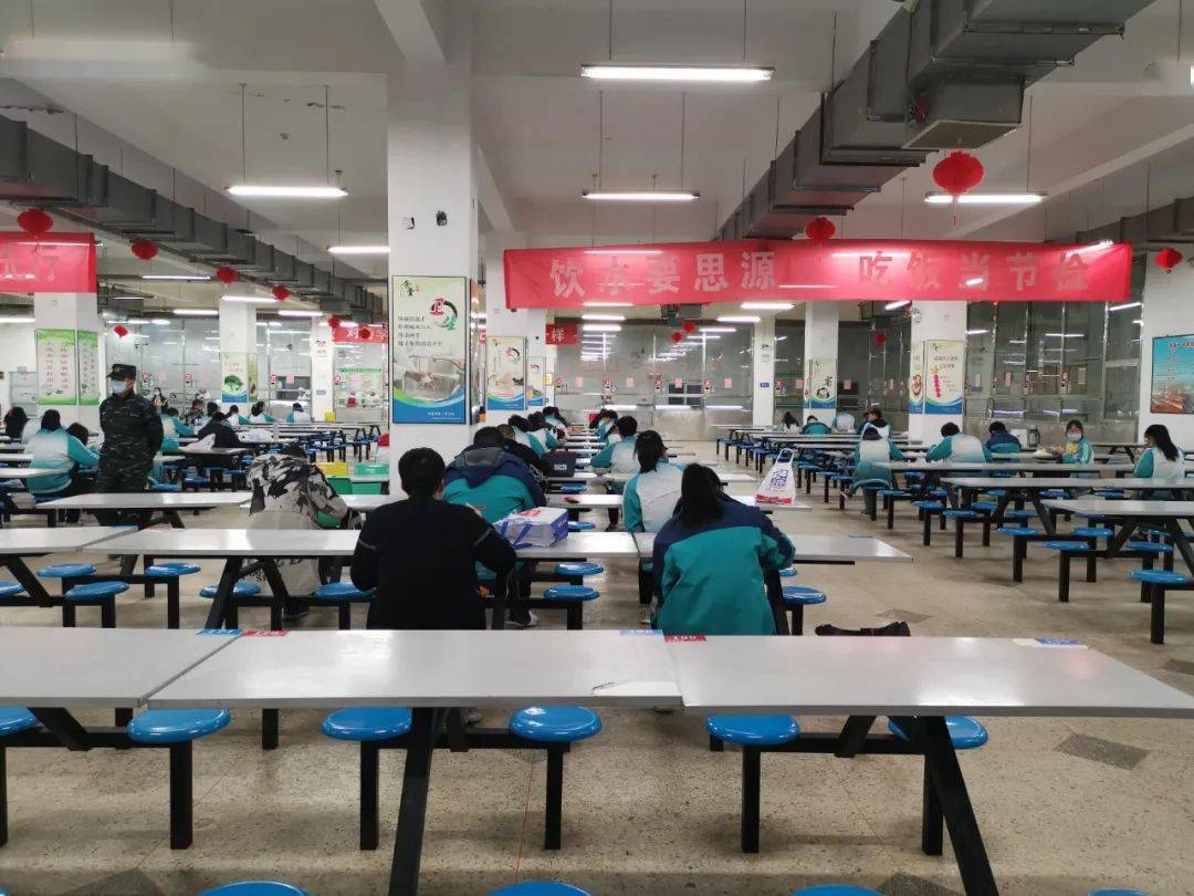 【阳泉一中】守护"粮"心,乐享"食"光_食堂