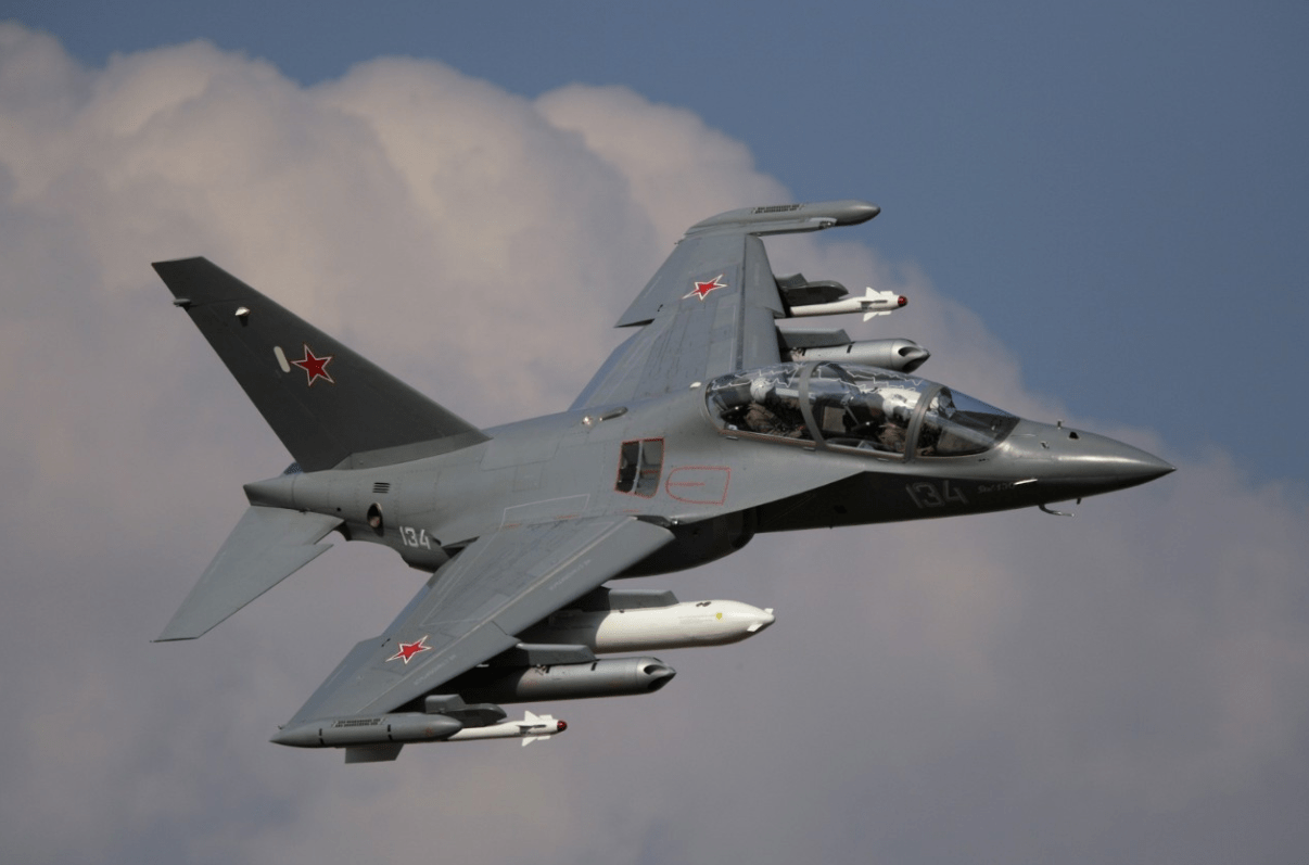 讲武谈兵|越南装备俄制高级教练机,为引进五代机做铺垫?_雅克