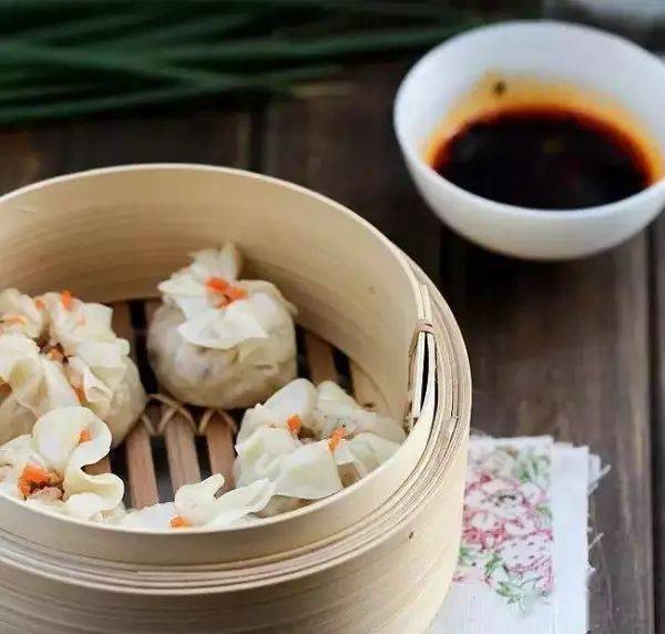 烧卖的做法和配方 0ef770fb0a6f41d5b1dca981784416d0.jpeg