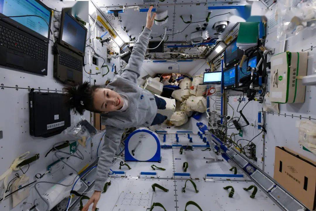 王亚平太空美图来啦！细节拉满→