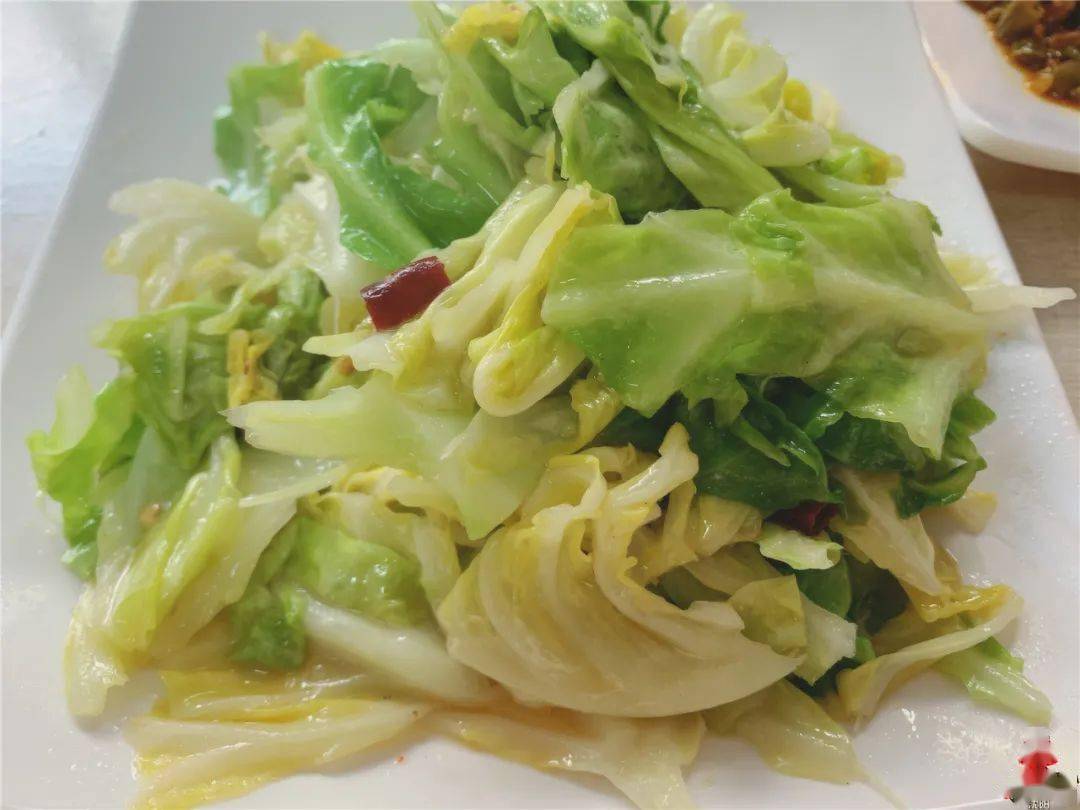 炝莲白一顿吃饱下来人均也就20元左右他家主打重庆特色小吃才发现他家
