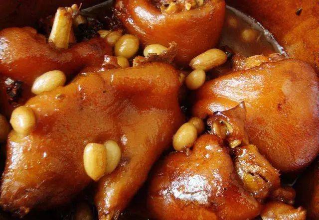 猪脚怎么炖最好吃最有营养 8429d32674eb4e798344553066afe1b3.jpeg