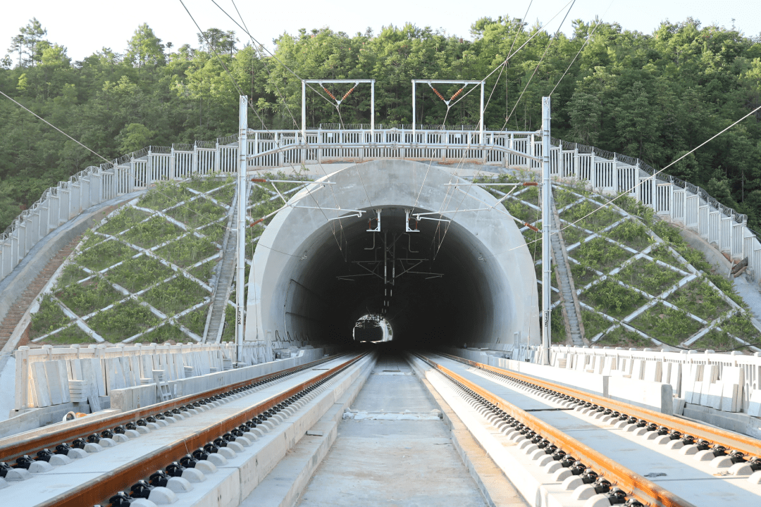考考你!赣深高铁江西段最长隧道top3都有谁