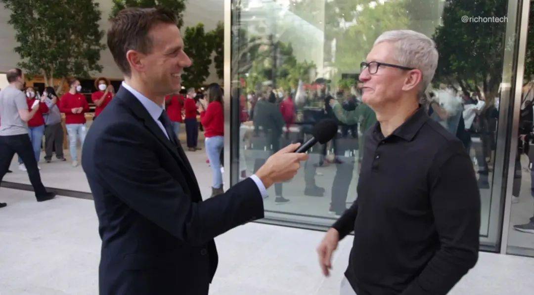 库克对苹果自助维修计划表态 / 腾讯回应 App 暂停更新 / Epic 黑五特惠已提前开启