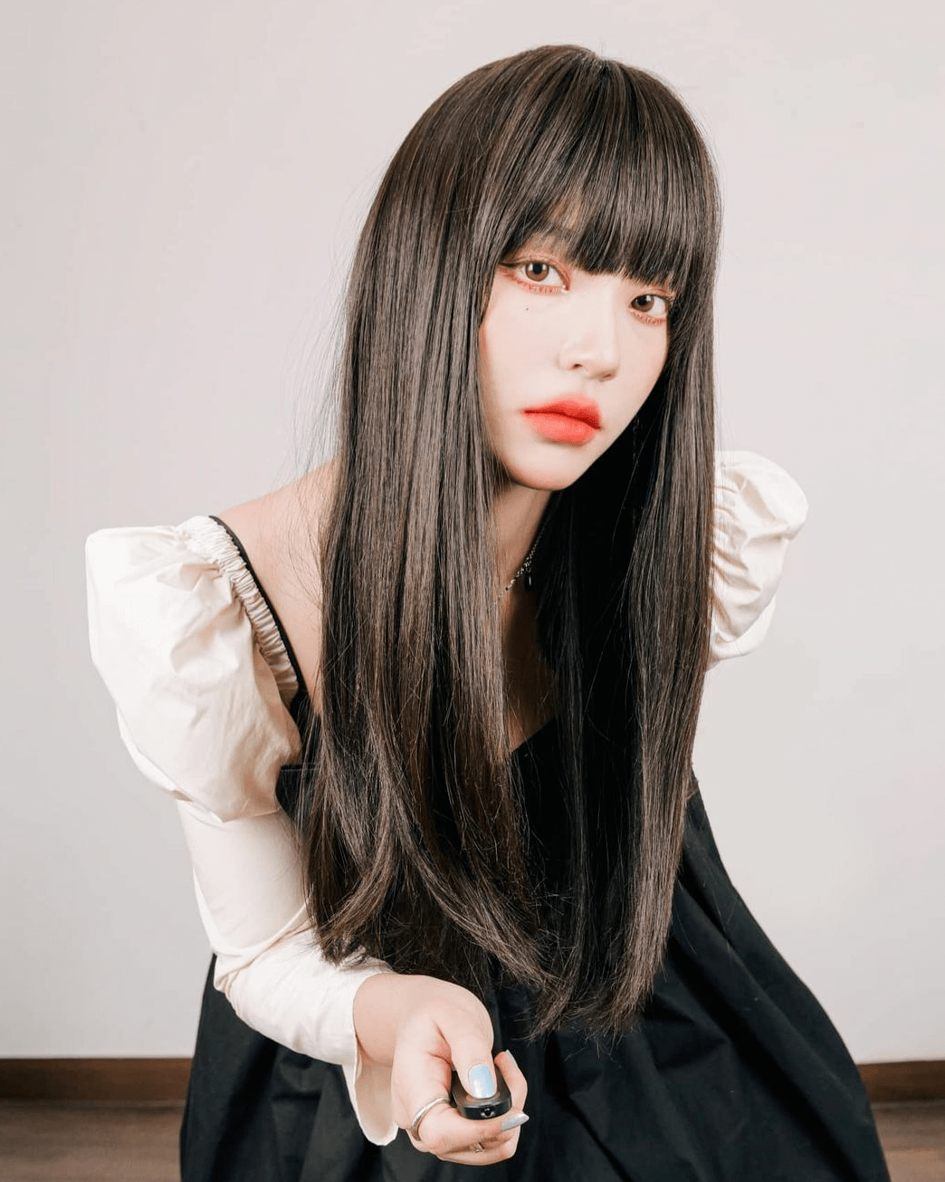 黑长直_神秘感_女孩