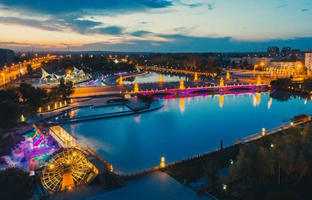 博州夜经济点亮精彩夜生活_商超_夜间_博乐