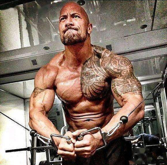 Sean|作死小伙挑战巨石强森5000卡饮食，结果吃到吐了......