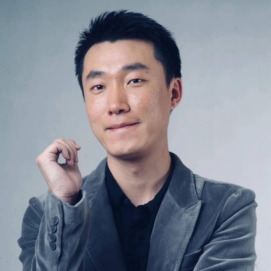 张振华 饰 老林