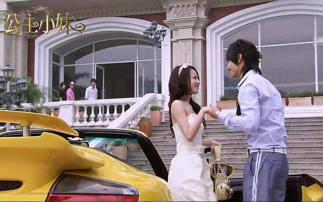 少女|火了十年，专“狙”少女