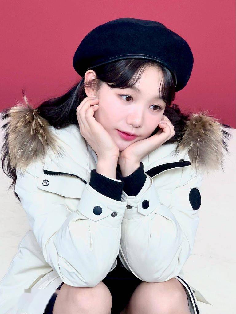 徐梦洁学院风冬季穿搭plog暖意十足 毛衣搭配百褶裙软萌俏皮