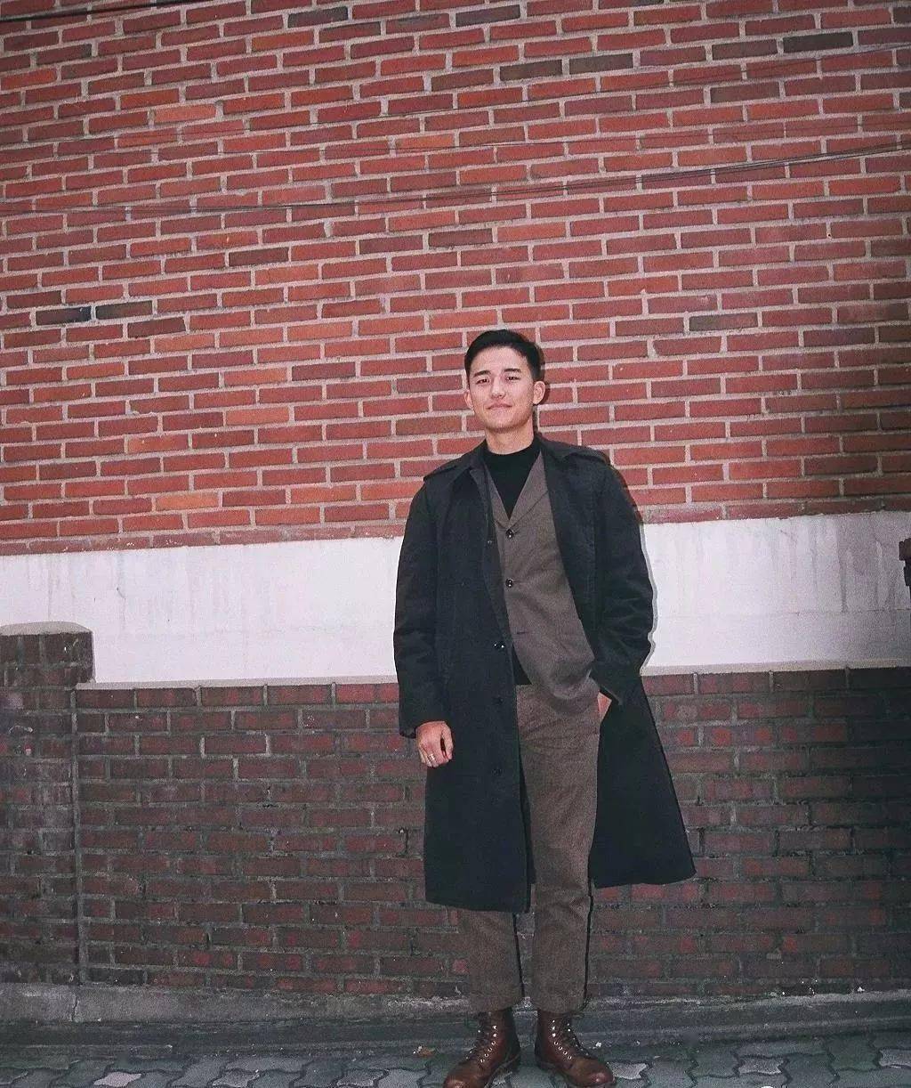 三十岁以上男士穿衣搭配技巧 9d0a0a3e0b194d53a62a0d8a7358be58.jpeg