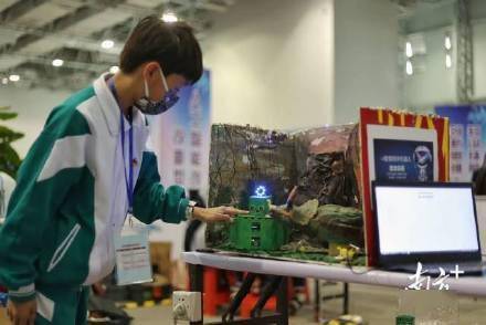 创意pk！广东中小学生设计的“陪伴机器人”来了