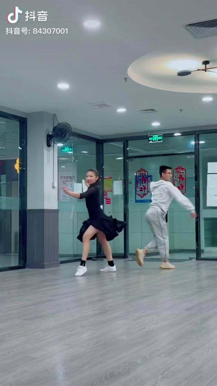 实在卡不上点了拉丁舞刘鑫杰热门
