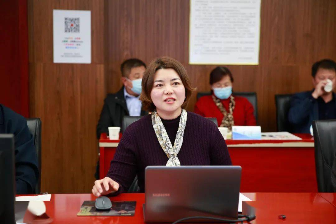 张秀梅(北京市平谷区峪口中心小学副校长)一是丰富多彩的体育活动