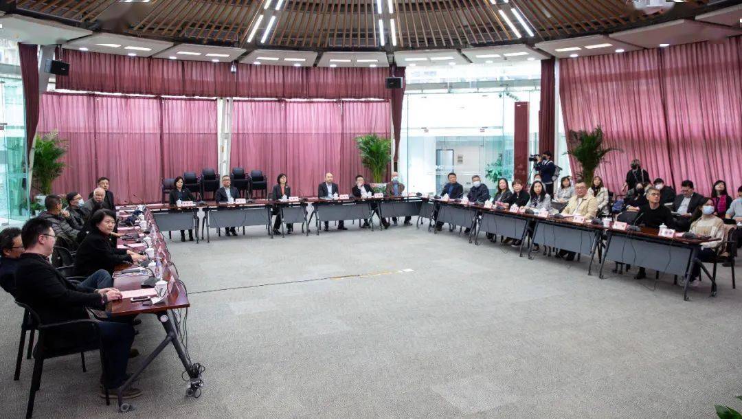 推出国产精品纪录片时段，东方卫视为何要“第一个吃螃蟹”？