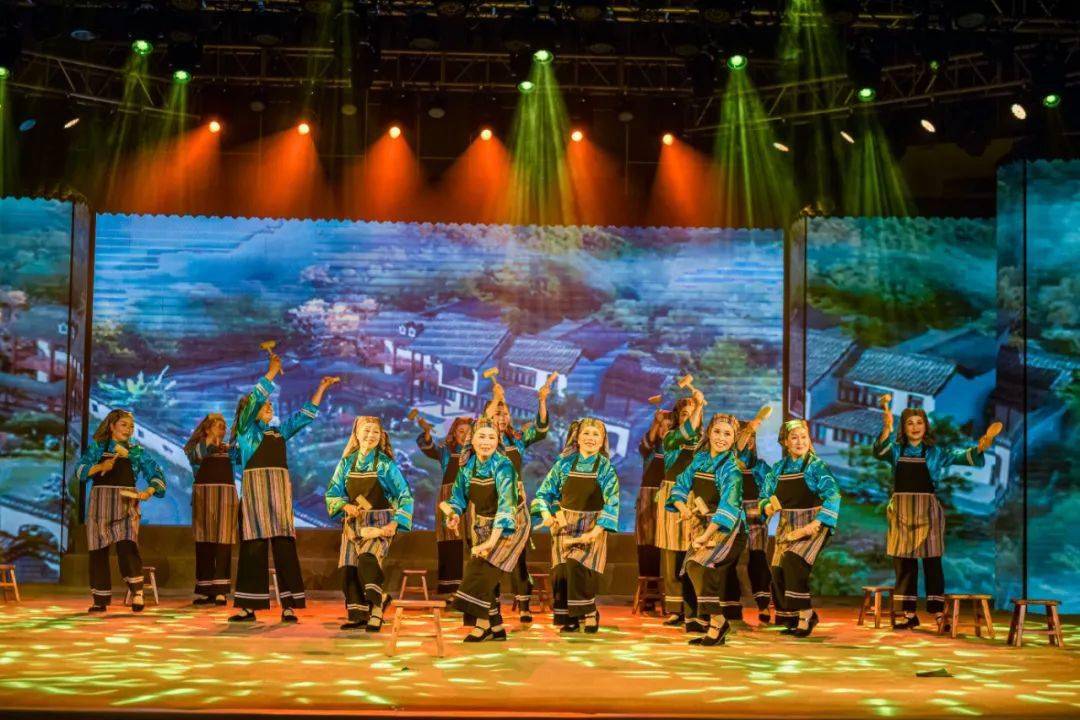 舞蹈视频大全浏阳河 b8460a71507c4ea9828392289c6b7a0f.jpeg