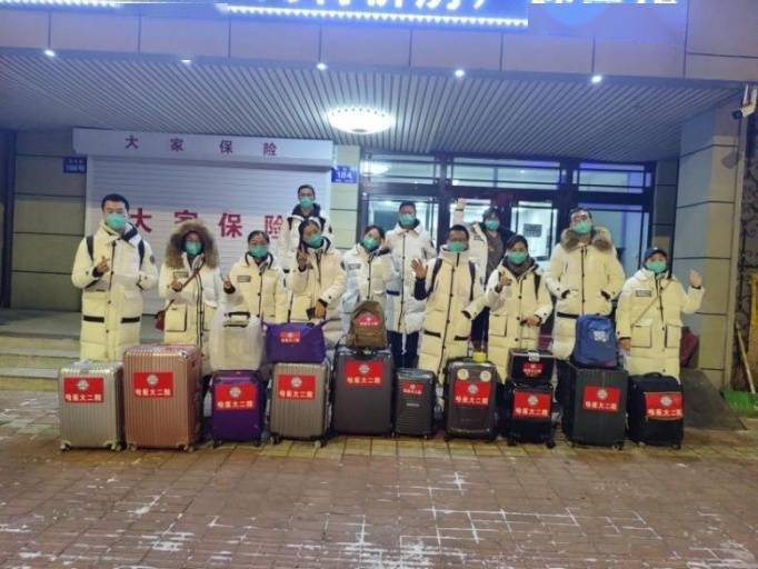 田为|鏖战24天 哈医大二院支援黑河重症医学团队平安凯旋