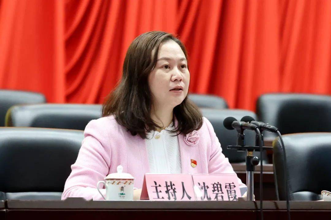 连南召开县委理论学习中心组暨全县统战工作专题培训班