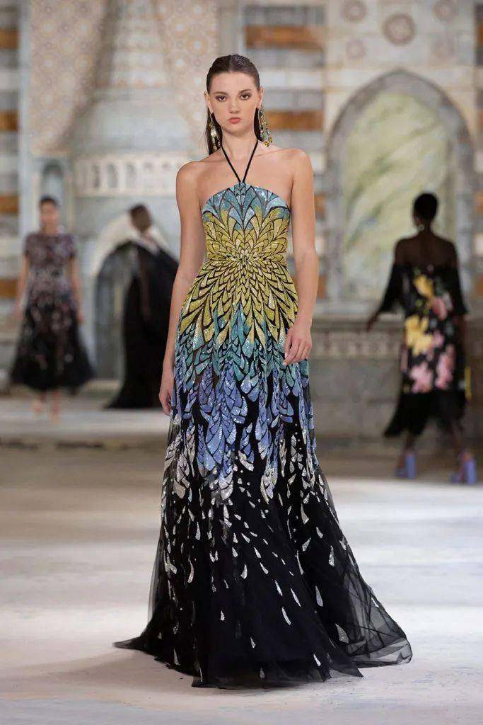 秀场【秀场】2022 春夏成衣系列 – GEORGES HOBEIKA