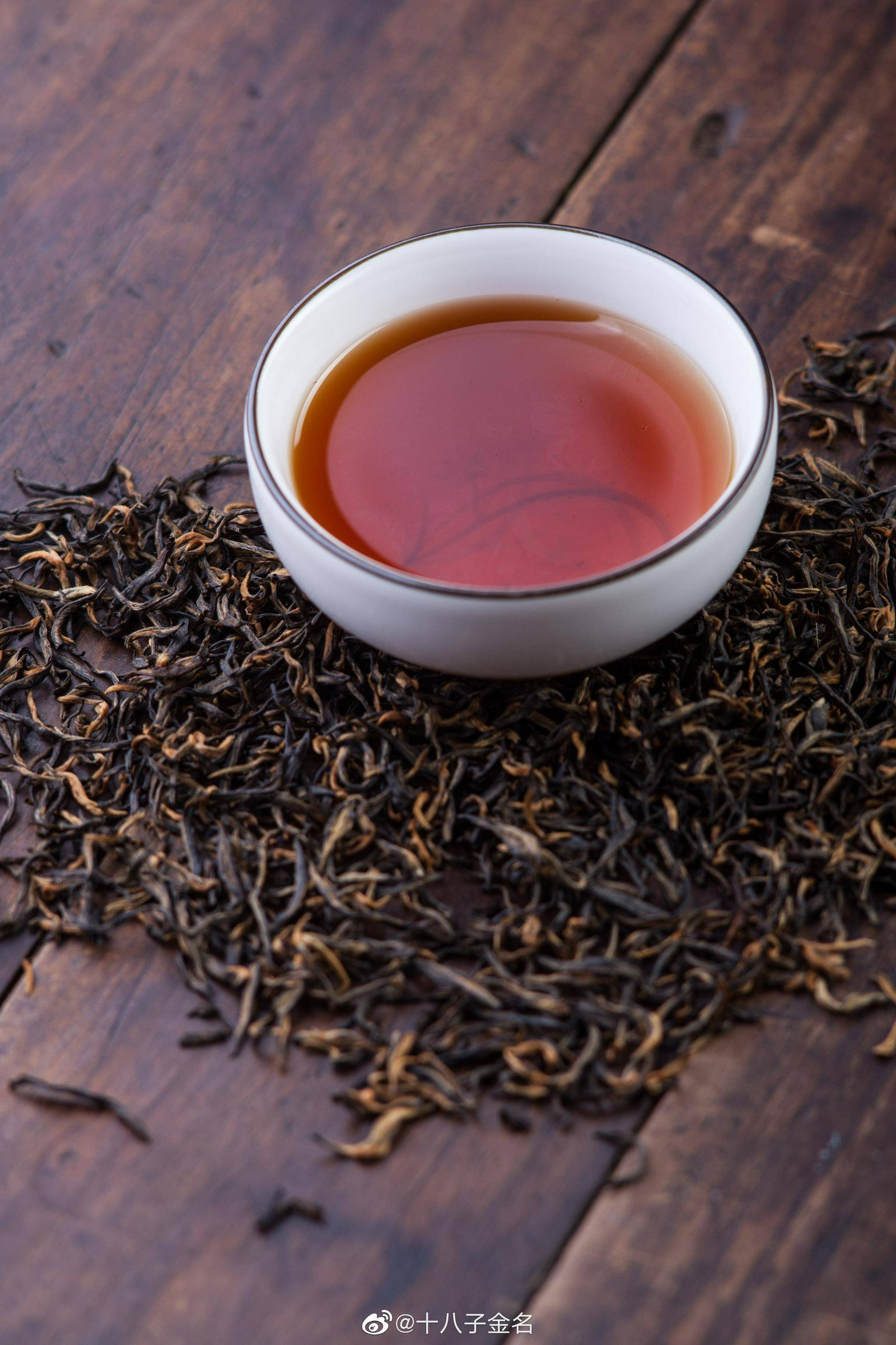 冬天喝红茶普洱茶桂花茶等有一定的养胃效果