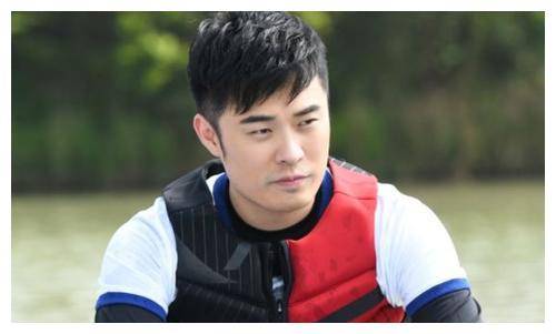 陈赫家庭背景有多强?舅舅是陈凯歌不算啥,爸爸妈妈才叫深藏不露