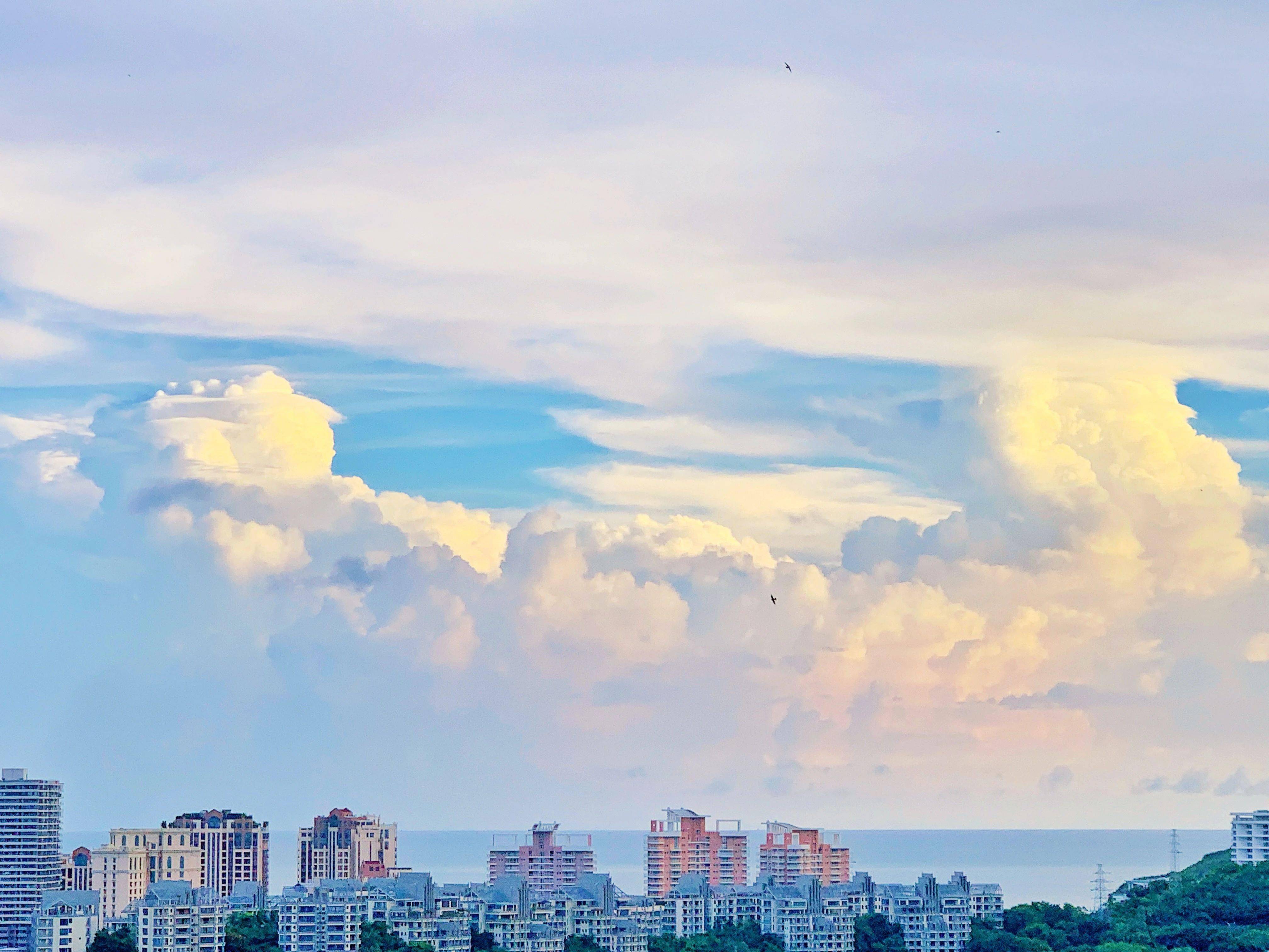 三亚的天空是你的云朵贩卖机!_芒辰_蓝天真_城市