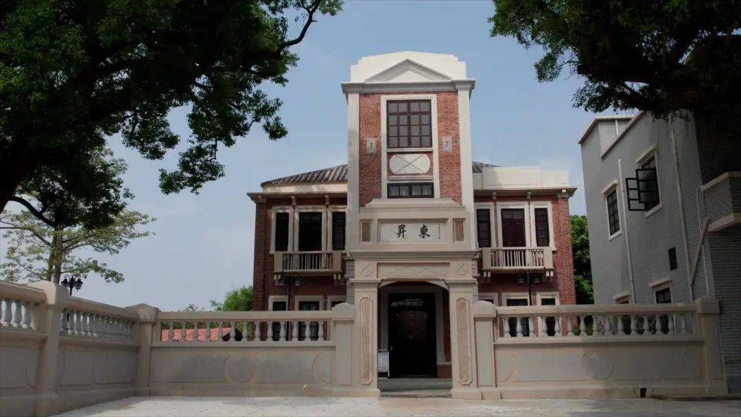 人民音乐家李凌亲属回乡参观红色教育基地