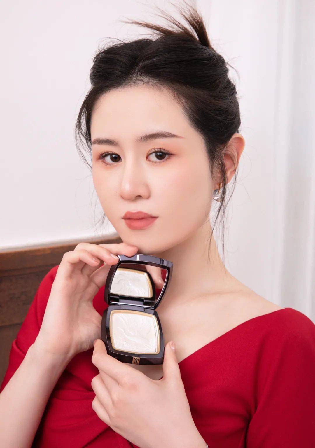 古风年底“卷”风盛行的时尚红毯，我学会了女明星们的古风绝招！（文末有福利！）