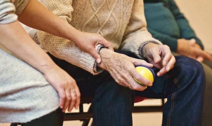 夜间|人过60，总在凌晨三四点醒来，失眠？提醒：做好5点或可睡得更香