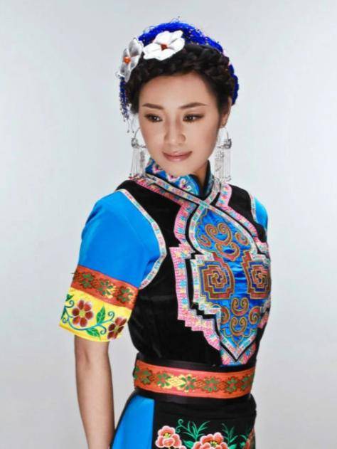 歌手云朵:18岁拜刀郎为师,和师父如同亲生父女,心系家乡四川