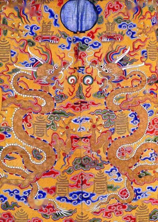 莫测的威力,对炎黄子孙世世代代有永远的吸引力,这来自上古的图腾崇拜