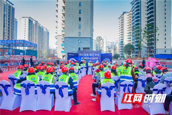 现代科技与古城碰撞“小粉”建筑机器人首入零陵