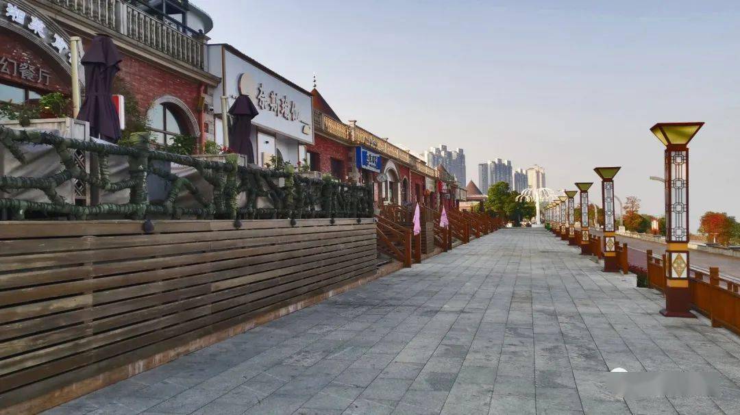 城市一隅湘江外滩易俗河雪阳印记休闲长廊易俗河墙帆如云外滩景